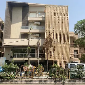Hotel Hotel Leo Saffron - Pitampura