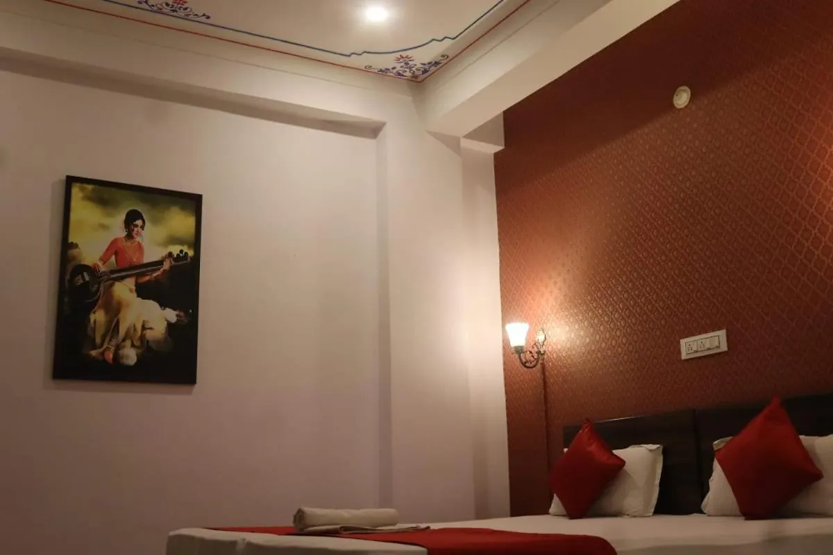 Hotel Shiv Palace أُودايبور 2*,