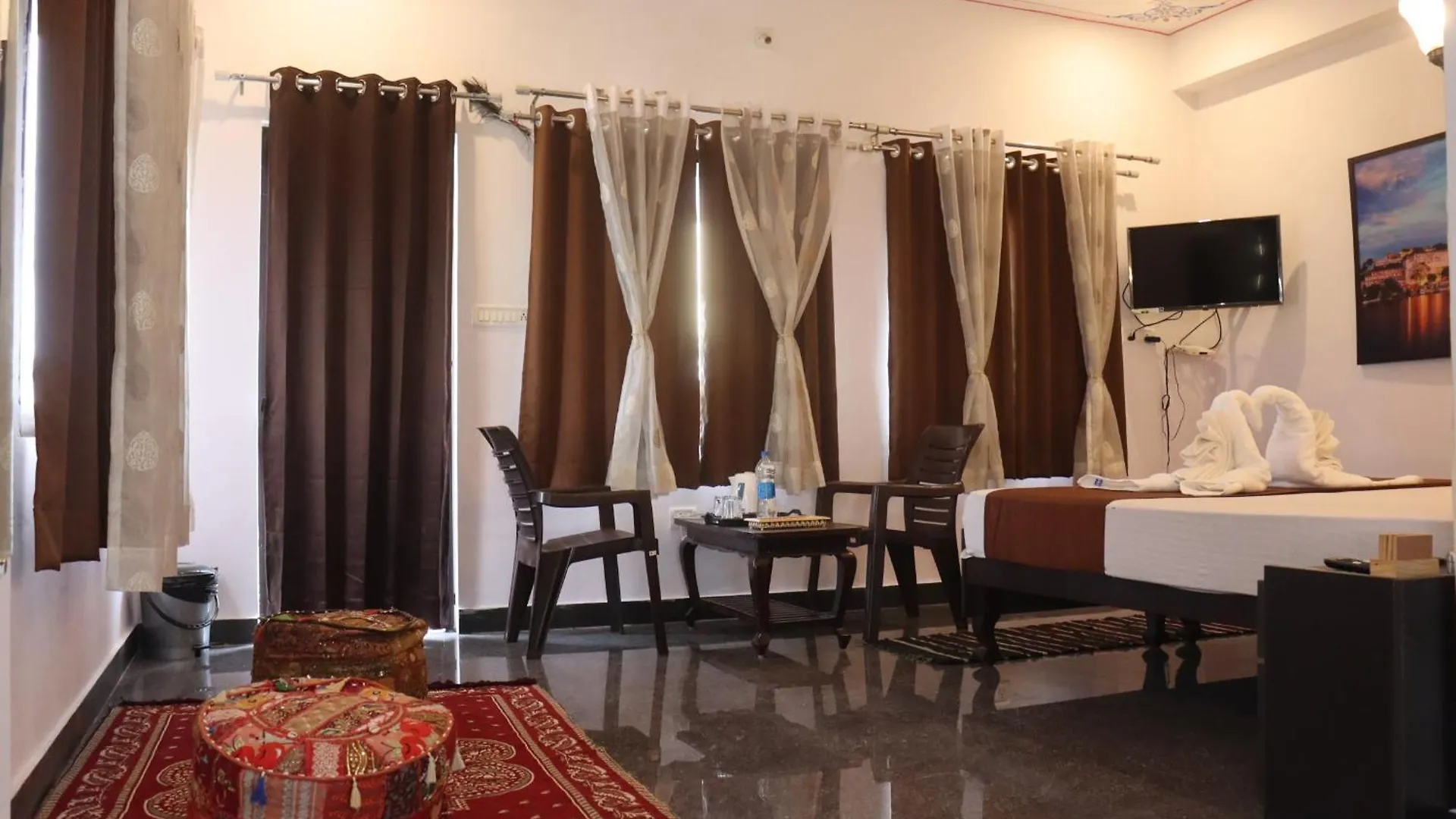 Hotel Shiv Palace أُودايبور 2*,  الهند